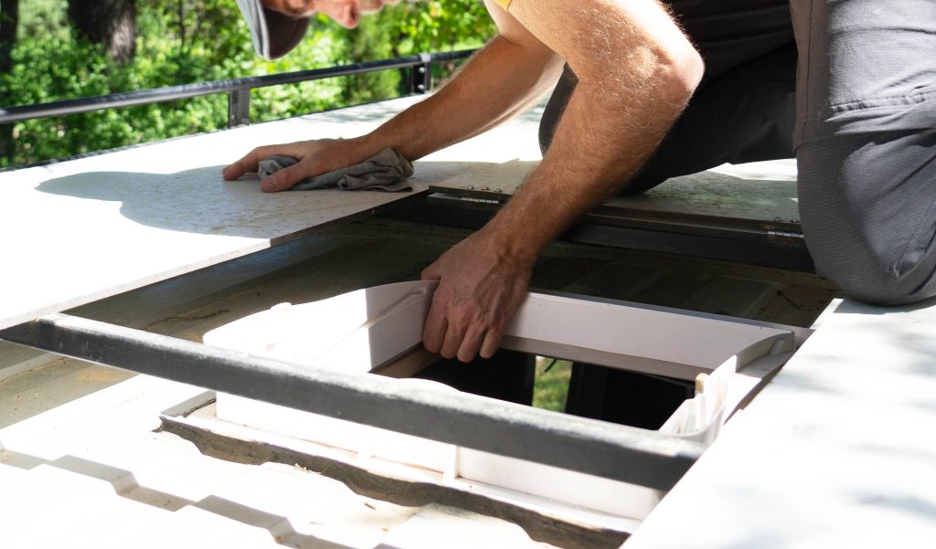rv technician roof repair